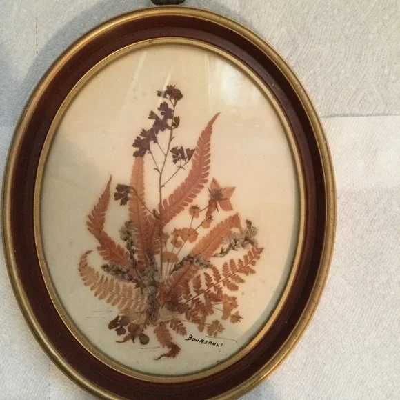 Two handmade pressed dried leaf and flower picture oval frame wall hanger decor - Picture 2 of 5